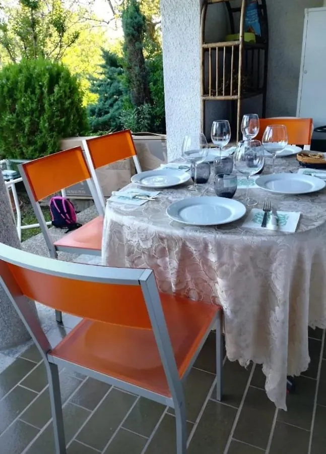 La Finestra Sul Lago Brusimpiano Bed & Breakfast