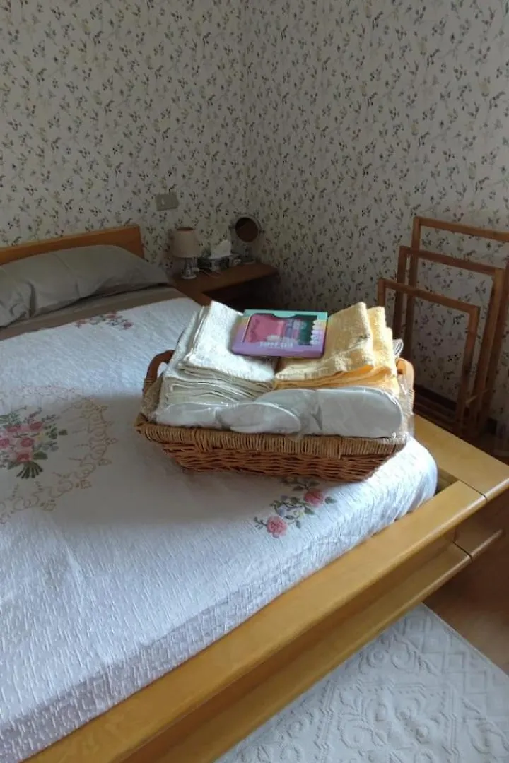 La Finestra Sul Lago Brusimpiano Bed & Breakfast